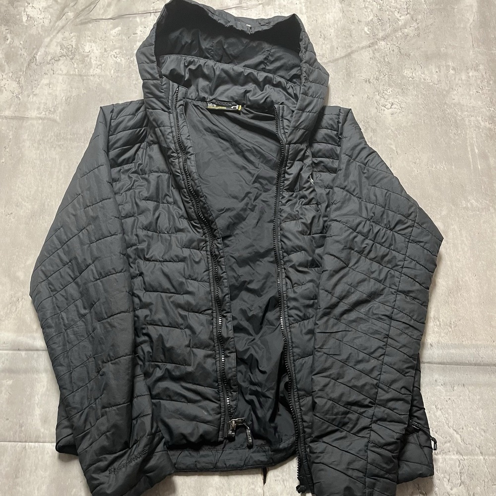 Under Armour Womens Puffer Jacket M Black Fitted Full Zip Quilted Pocket